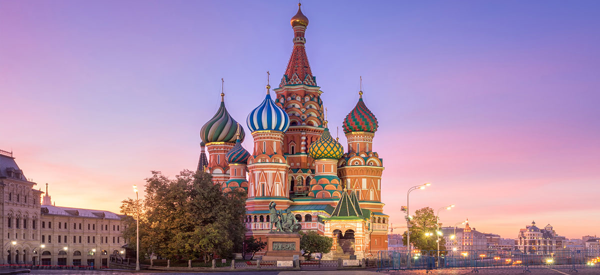 圣巴索大教堂:世界八大奇景之一,如儿时童话梦幻城堡.